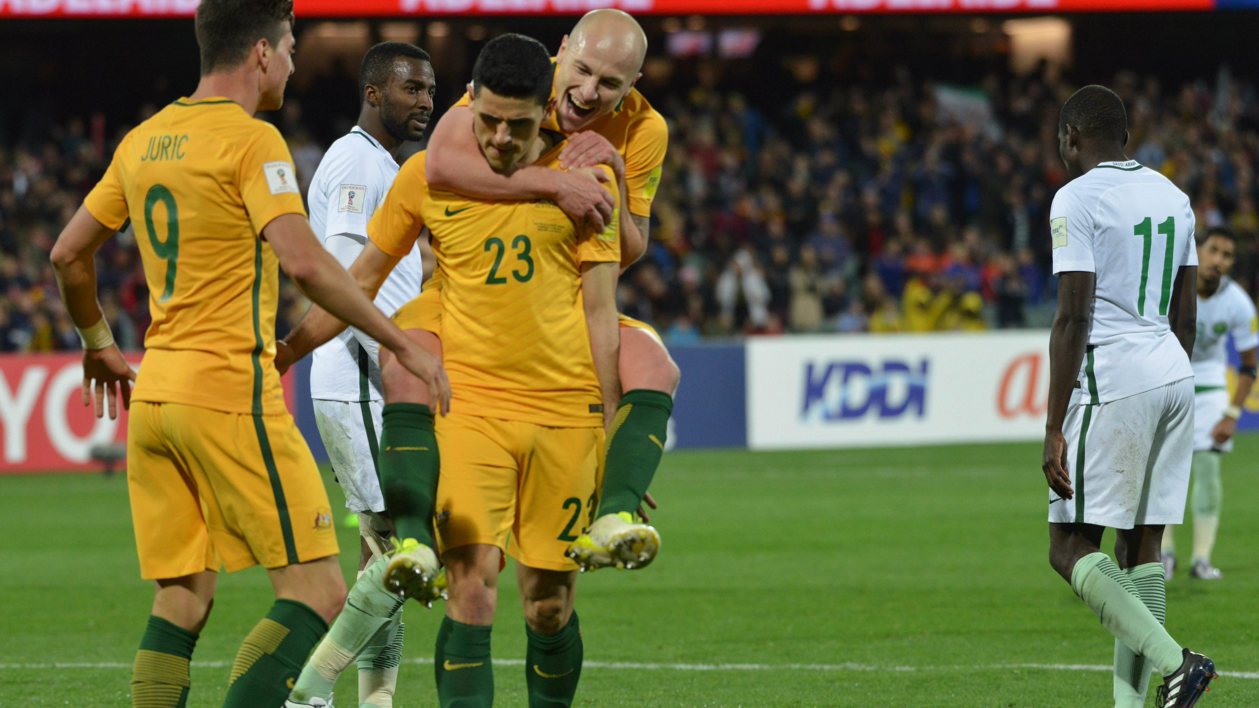 Tom Rogic, Aaron Mooy