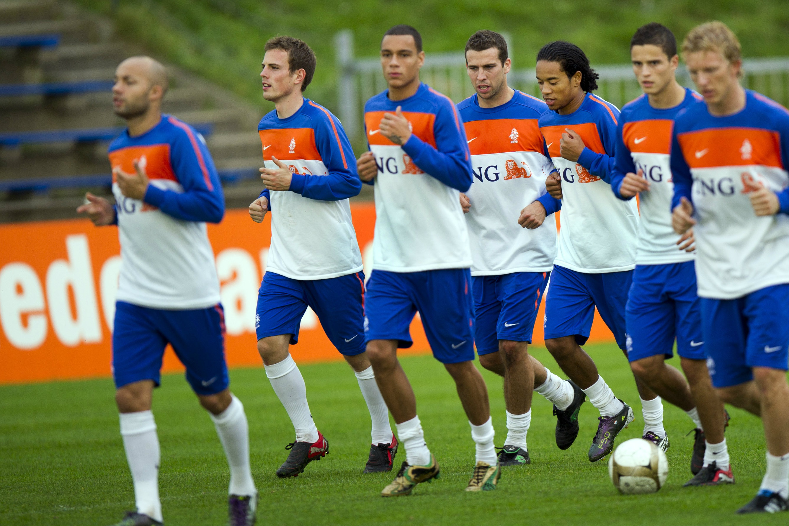 Wout Brama (second from left) training with the Dutch national team.