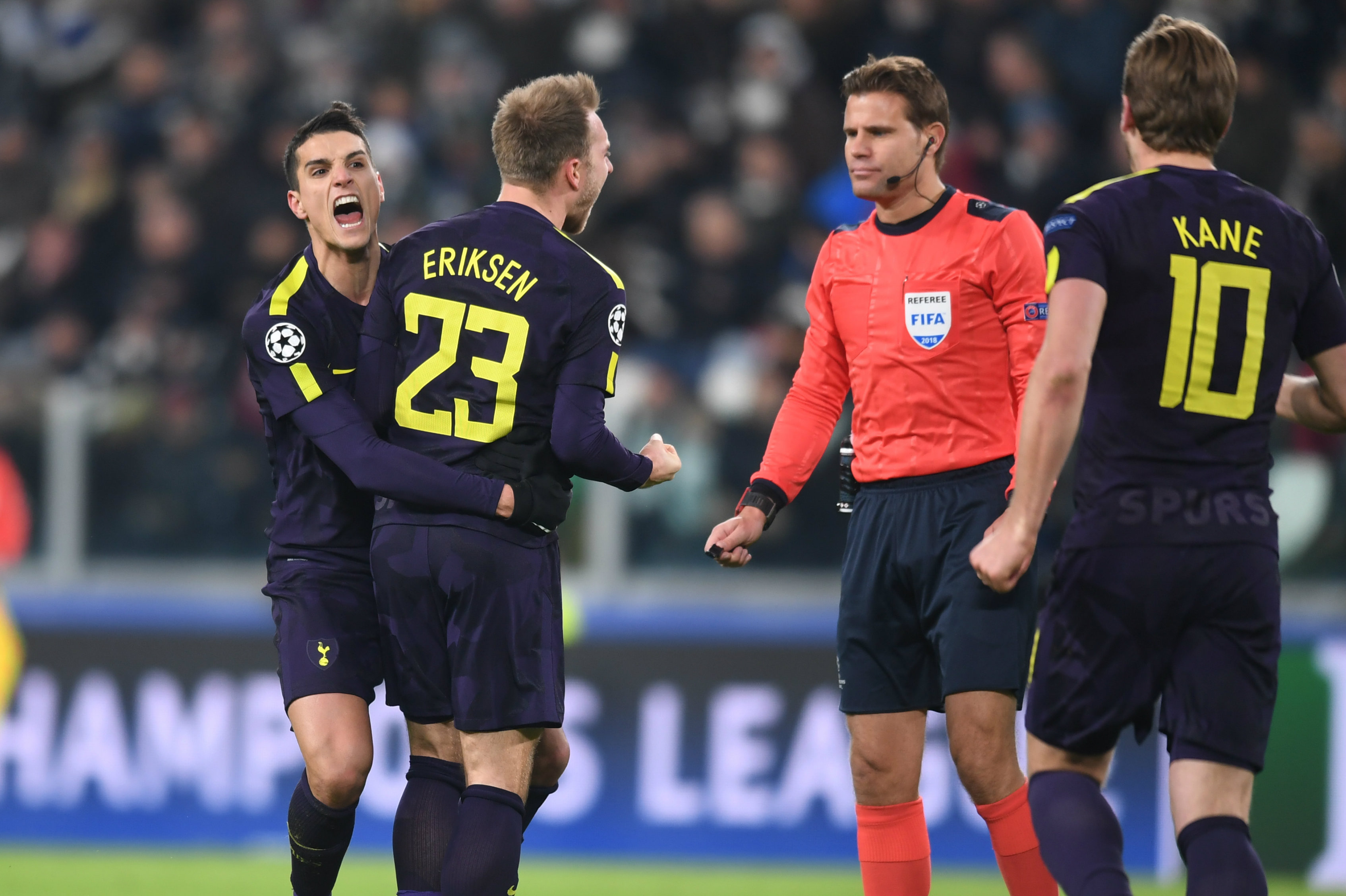Erik Lamela celebrates with Christian Eriksen after his stunning free-kick against Juve.