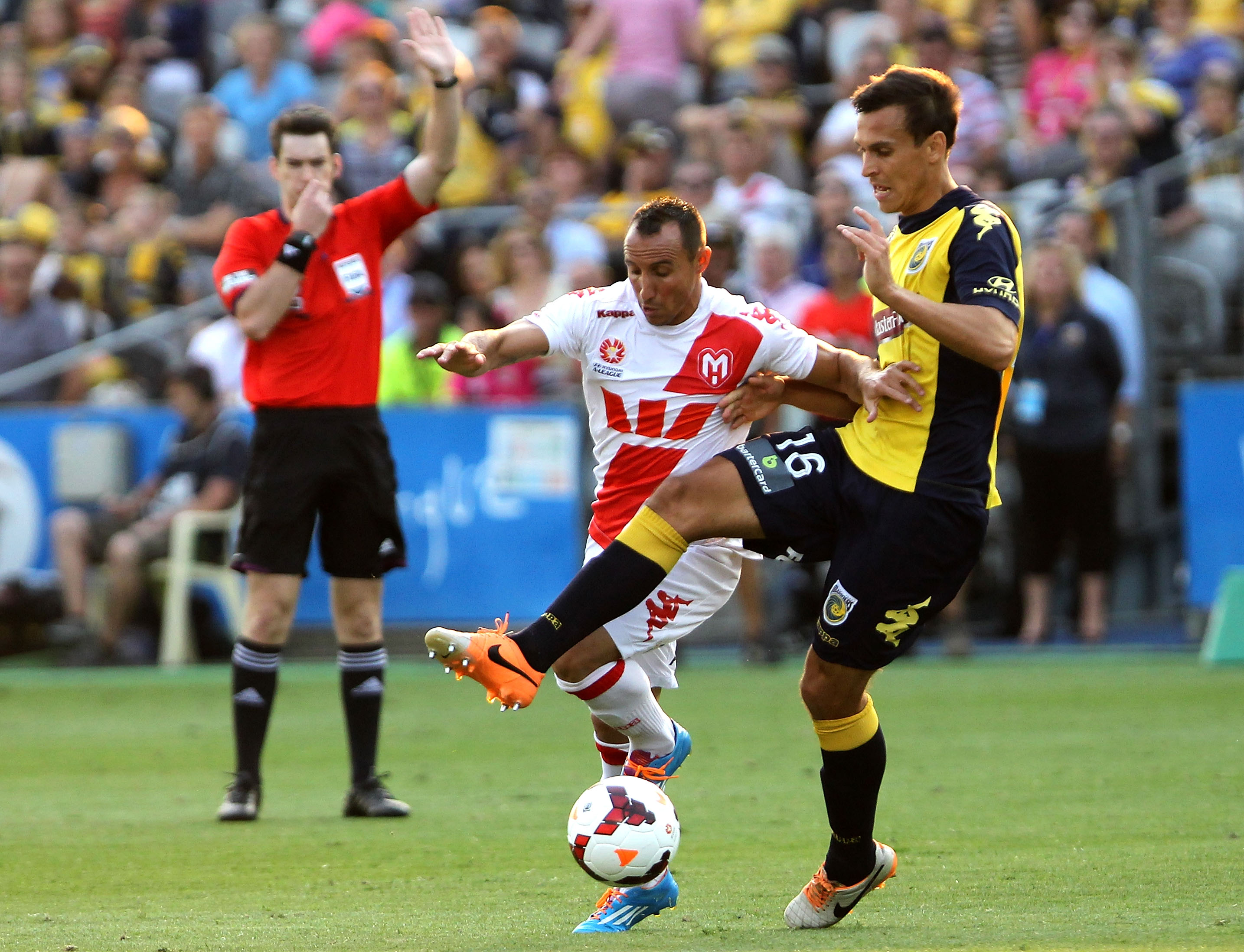 Trent Sainsbury Trent Sainsbury