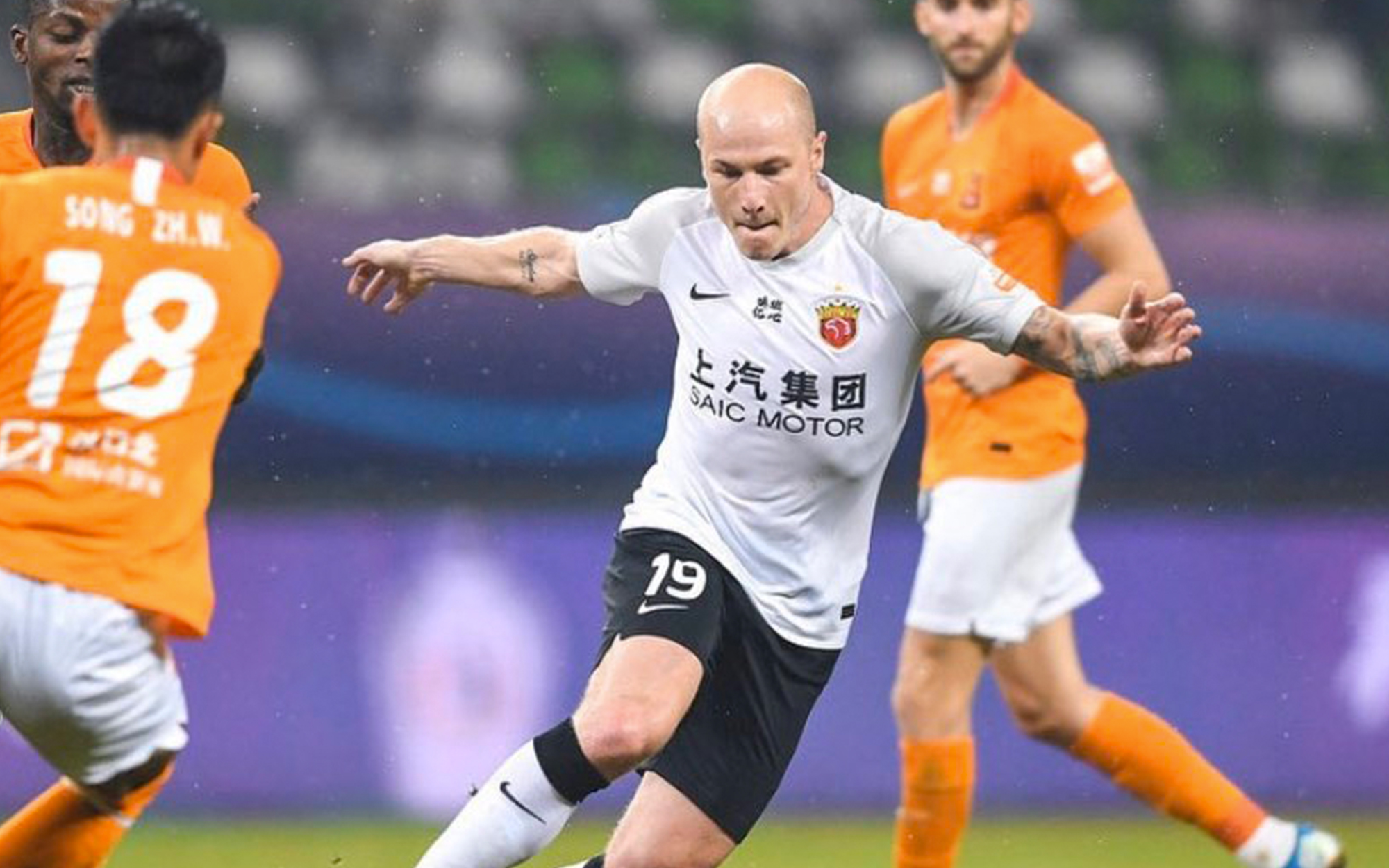 Aaron Mooy Aaron Mooy