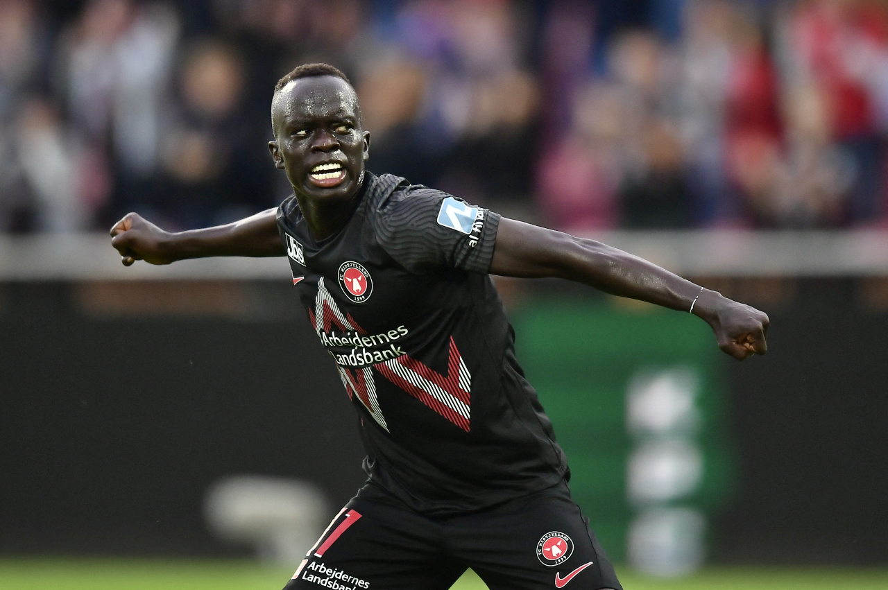 Awer Mabil celebrates for Midtjylland