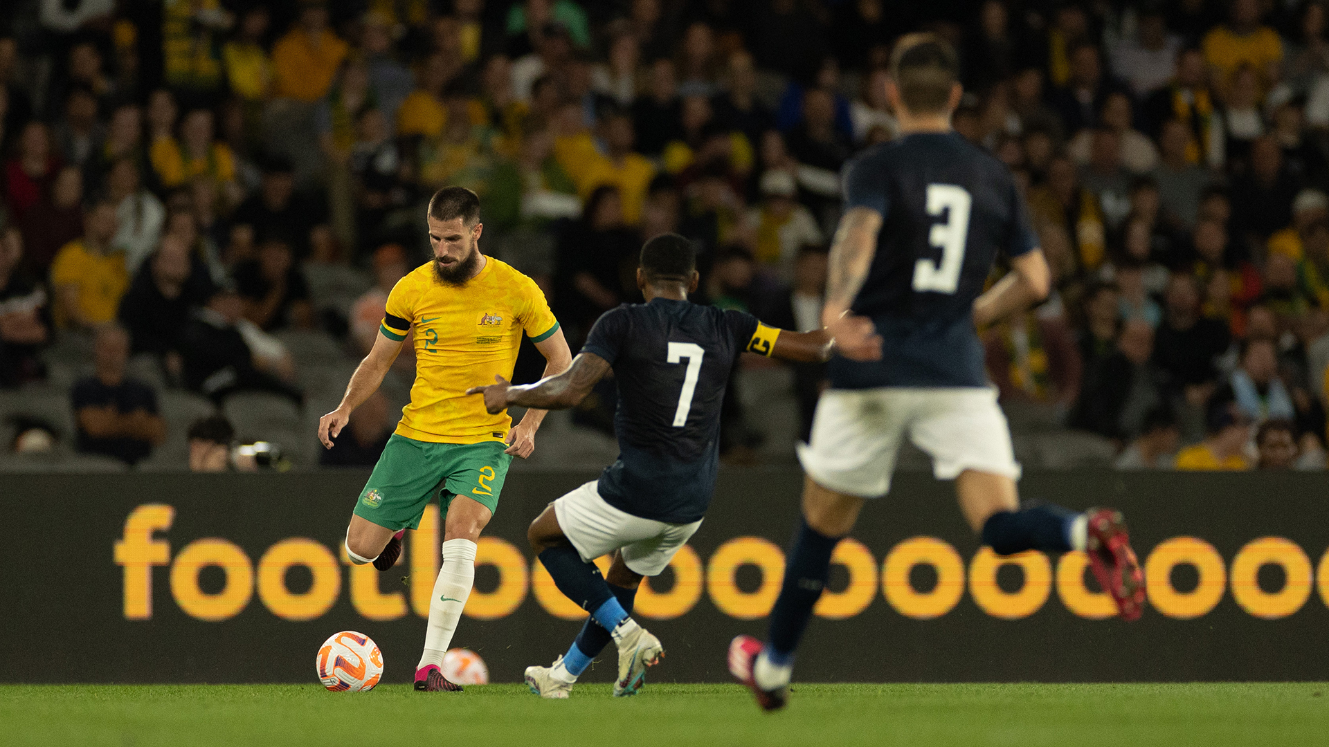 Milos Degenek