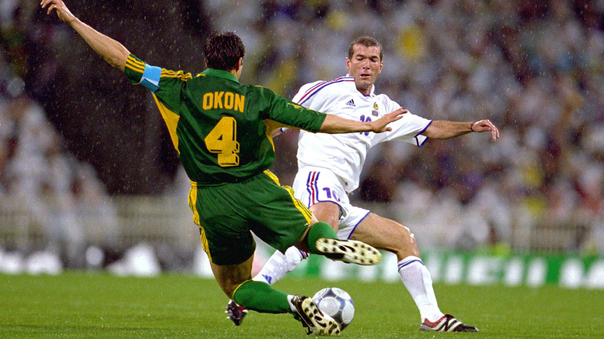 Paul Okon v France