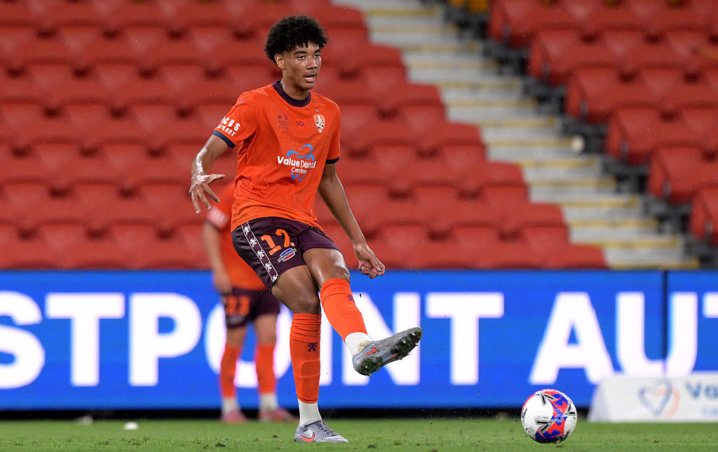 BRISBANE, AUSTRALIA - OCTOBER 31: Lucas Herrington of the Roar kicks the ball during the round three A-League Men match between Brisbane Roar and Melbourne City at Suncorp Stadium, on October 31, 2025, in Brisbane, Australia. (Photo by Bradley Kanaris/Getty Images)