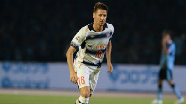 Nathan Burns on debut for FC Tokyo.