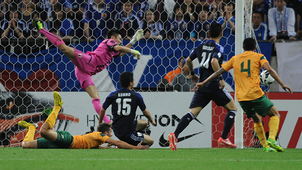 Tommy Oar's famous goal against Japan in the Socceroos World Cup qualifying.