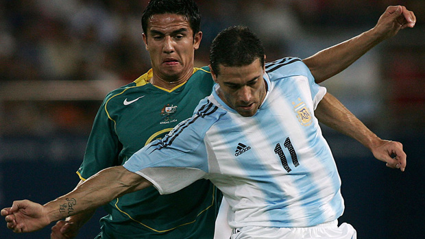 Tim Cahill in action at the 2004 Olympics.