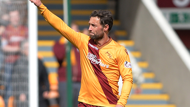 Scott McDonald is set to stay in Scotland with Motherwell.