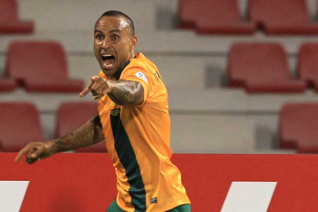 In-form Thompson backs youth
