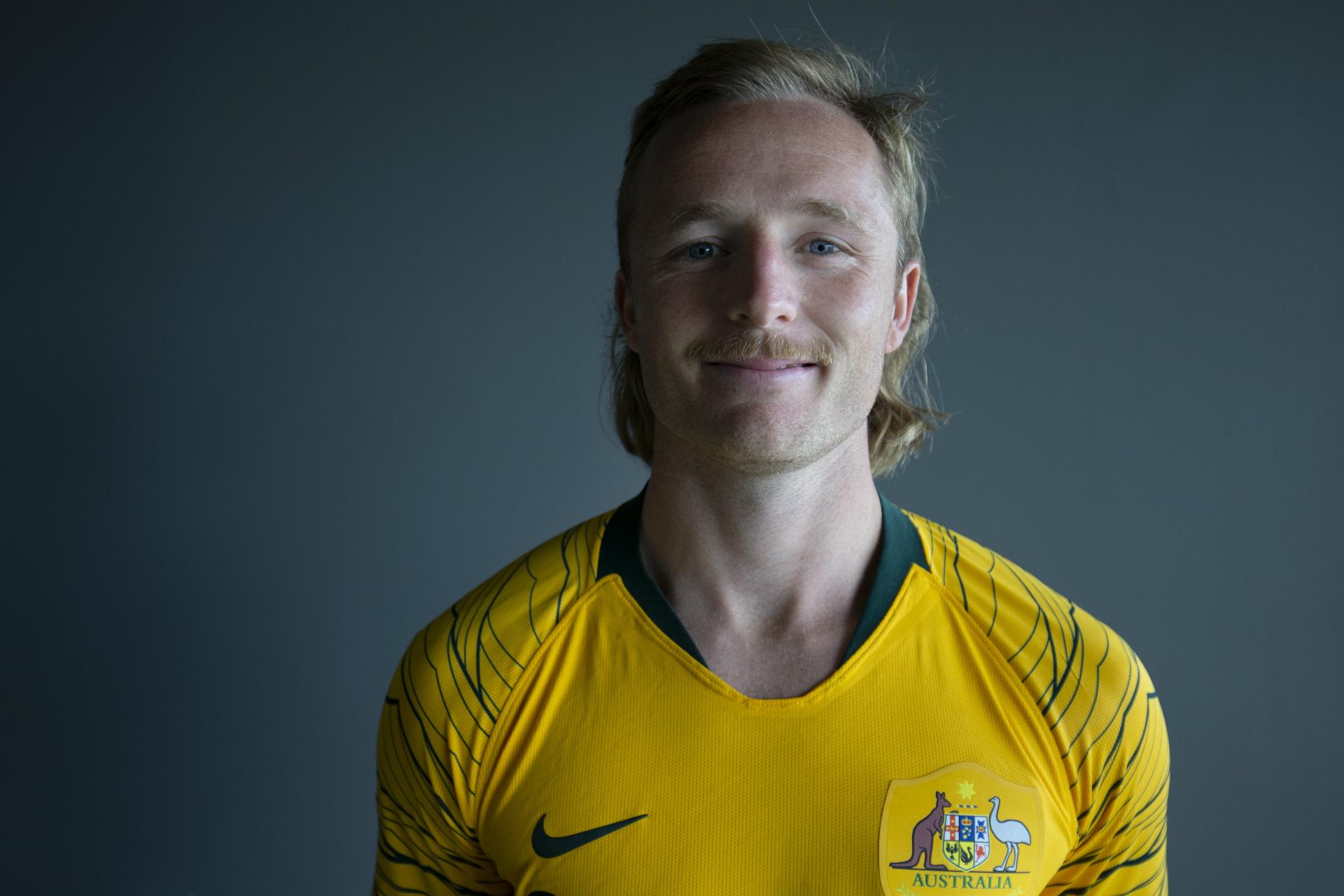 New Socceroos/Matildas logo