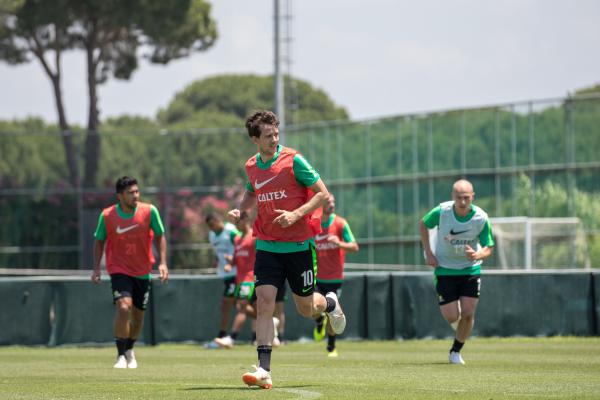 Robbie Kruse in action