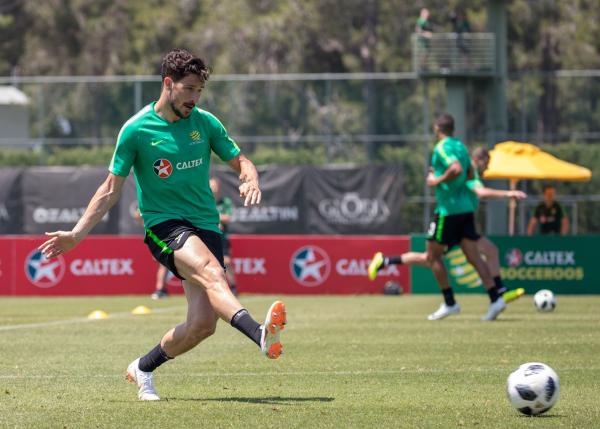 Mathew Leckie during a passing drill