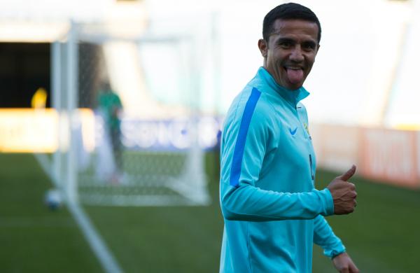 Tim Cahill thumbs up