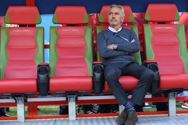 Bert van Marwijk v France