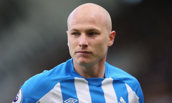 Aaron Mooy Camp