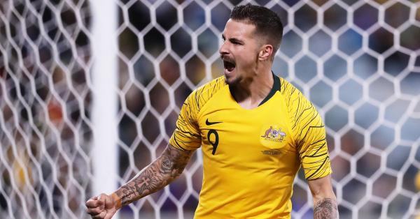 Jamie Maclaren Socceroos celebration