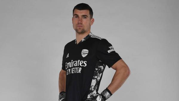 Maty Ryan signs for Arsenal