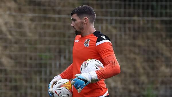 Mat Ryan Sociedad