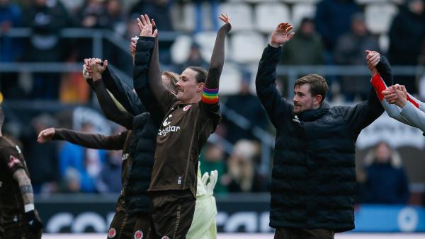 Jackson Irvine and Connor Metcalfe - St Pauli