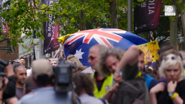 Fans meet their Caltex Socceroos heroes