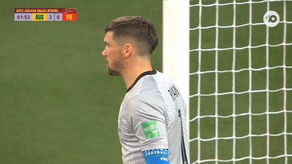 SAVE: Ryan    -    Heart-in-mouth moment for Australia