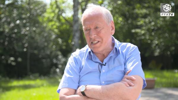 Martin Tyler: Football Passion