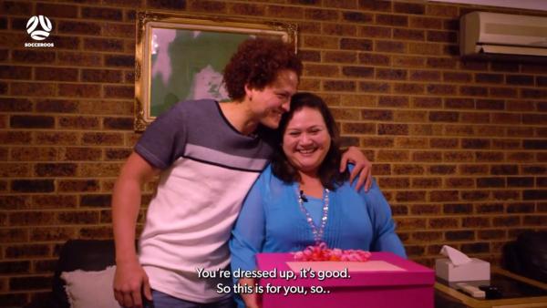 Socceroo Mustafa Amini surprises his mum for Mother's Day