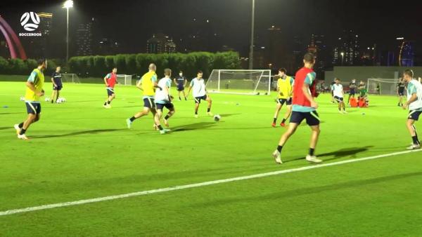 The Socceroos' slick one-touch passing drill