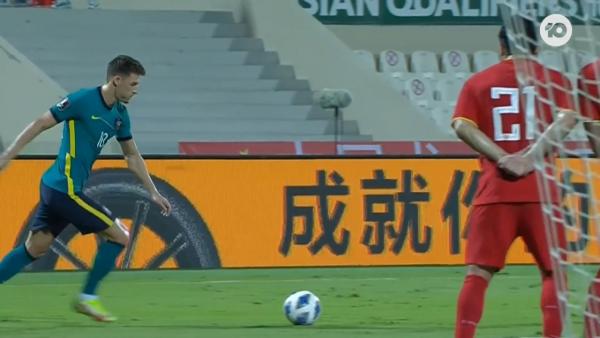 CHANCE: Hrustic: Free-kick almost beats the China PR keeper