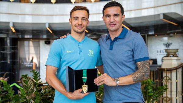 Tim Cahill stops by to speak to the boys