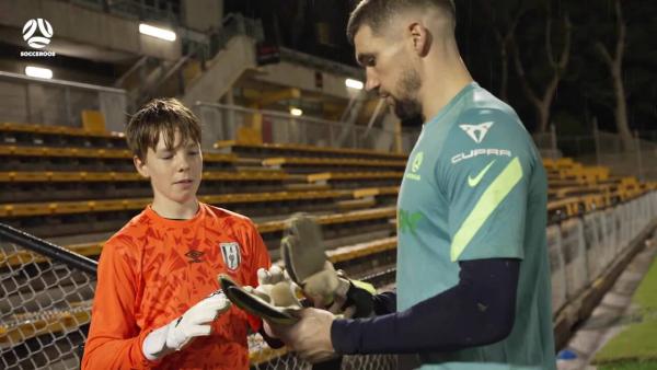 Jensen meets his Socceroos heroes
