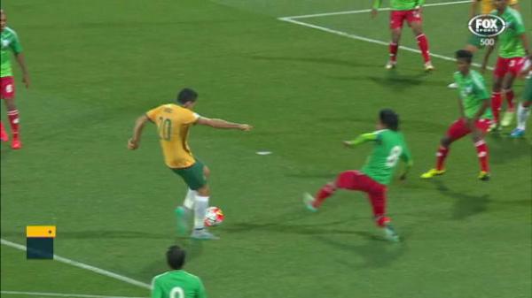 Socceroos to play 'our way'
