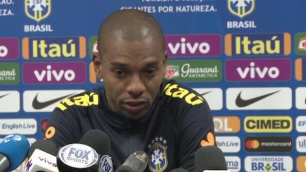 Fernandinho wants Mooy at City