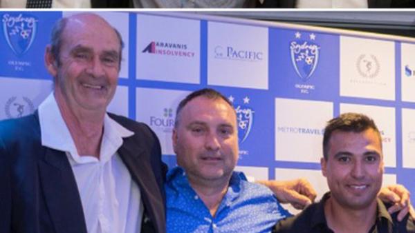 Former Socceroo Jim Patikas (centre).