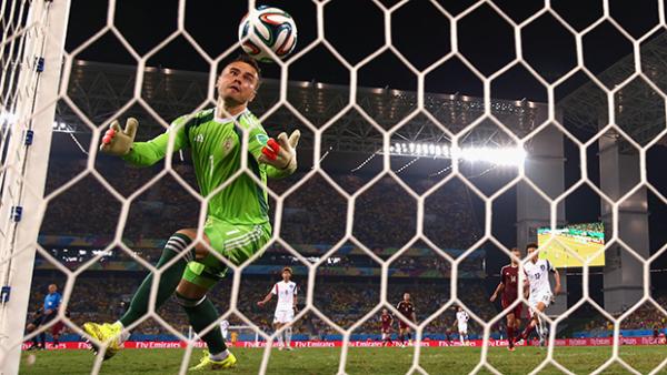 Russia's goalkeeper Igor Akinfeev gifted Korea Republic the opening goal of their match.