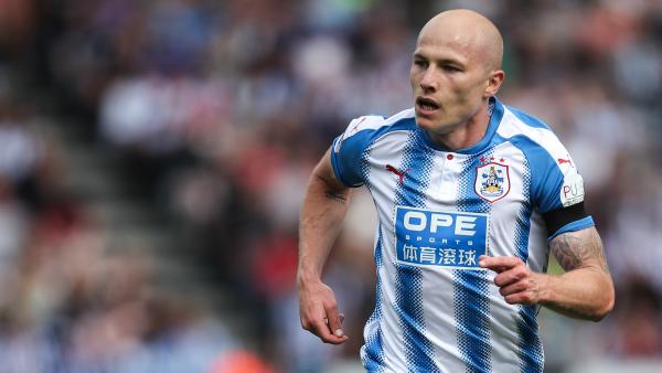 Caltex Socceroo Aaron Mooy has received some high praise after his man-of-the-match performance for Huddersfield Town against Newcastle United in the EPL.