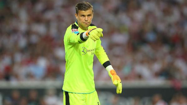 VfB Stuttgart goalkeeper Mitch Langerak in action against FC St. Pauli.