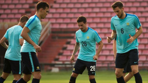 Caltex Socceroos Nathan Burns, Trent Sainsbury, Jamie Maclaren and Mathew Spiranovic are put through their paces.