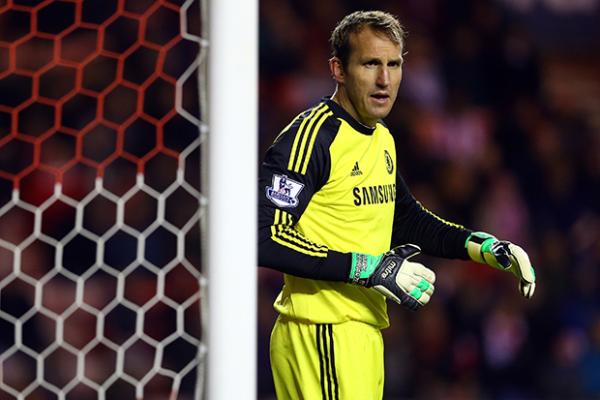 Aussies Abroad | Schwarzer, Jedinak impact the title race