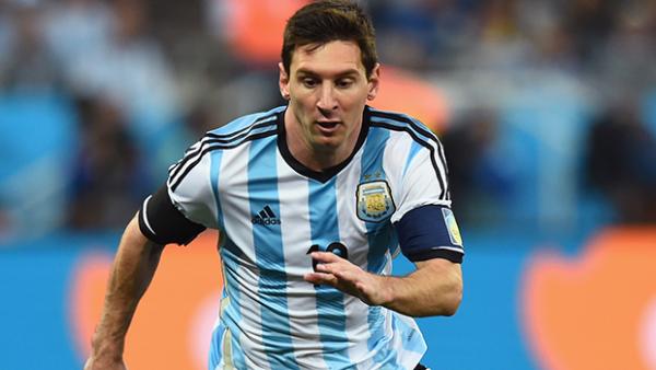 Messi in action for Argentina in the World Cup semi-final against the Netherlands.