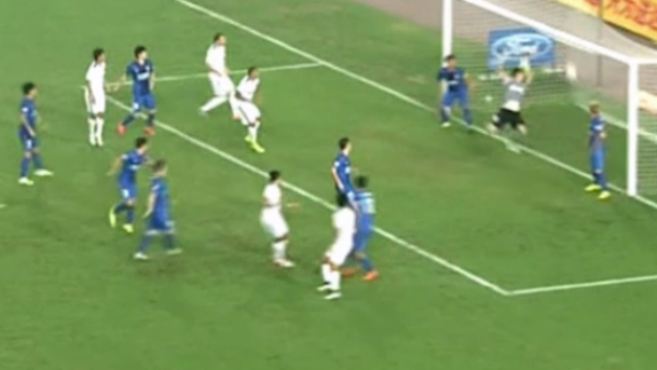 Tim Cahill scores a trademark header against Jiangsu Guoxin Shuntian in the CSL.