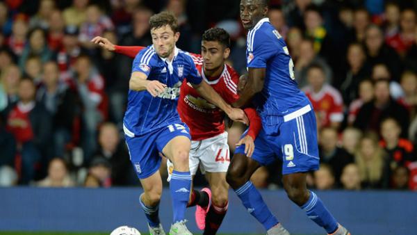 Tommy Oar made his Ipswich Town debut against Manchester United.