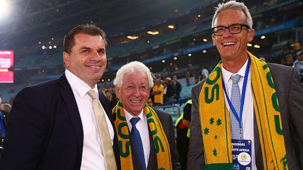 David Gallop wiith Ange Postecoglou and Frank Lowy.