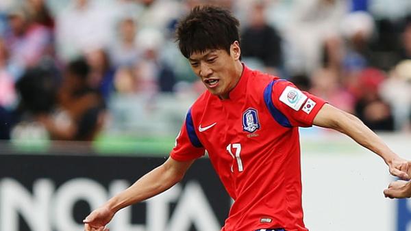 Korean winger Lee Chung-yong could miss the rest of the Asian Cup through injury.