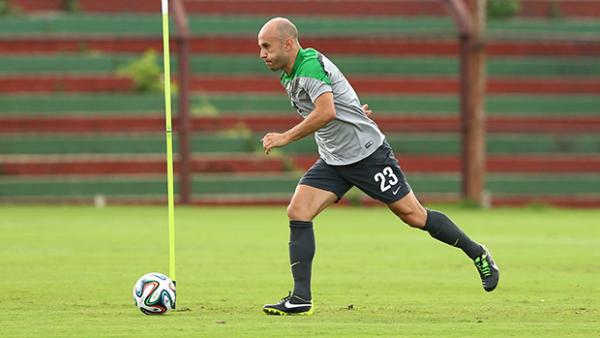 Bresciano during a Socceroos training session in Vitoria.