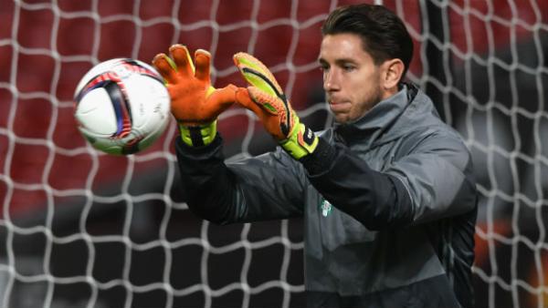 Goalkeeper Brad Jones on the training ground with Feyenoord.