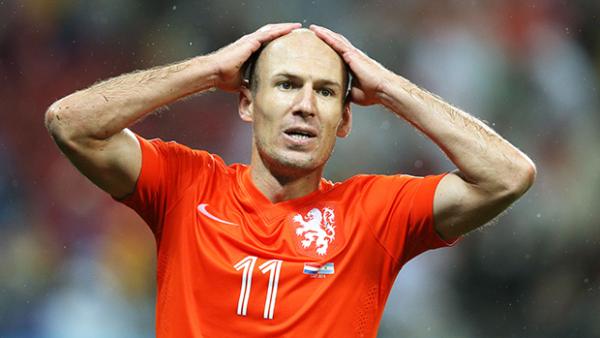 Robben reacts during the Netherlands' loss to Argentina.