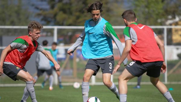 Former Joey and current Brisbane Roar defender Aaron Reardon has been selected as part of the Young Socceroos squad.