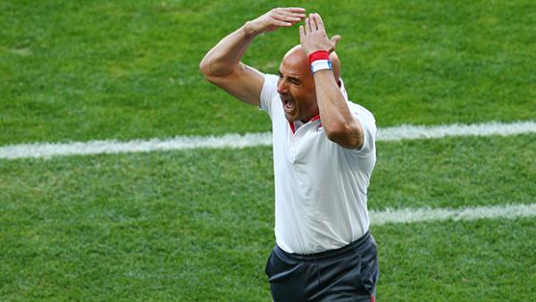 Sampaoli reacts during Chile's loss to Brazil.
